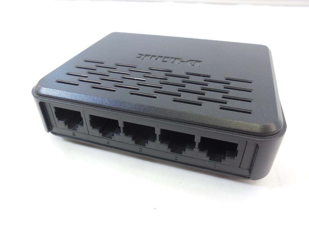 Коммутатор (switch) D-link DES-1005A /5 портов - Pic n 268454