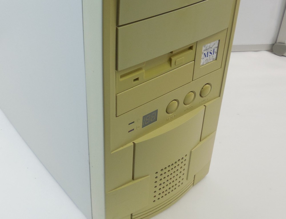 Заглушка для корпуса 3,5" белая  - Pic n 260792
