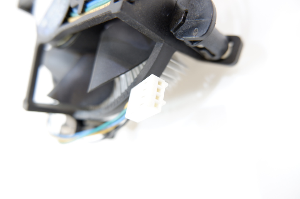 Intel Original Cooler Socket 775 Low Profile 4-PIN - Pic n 282011