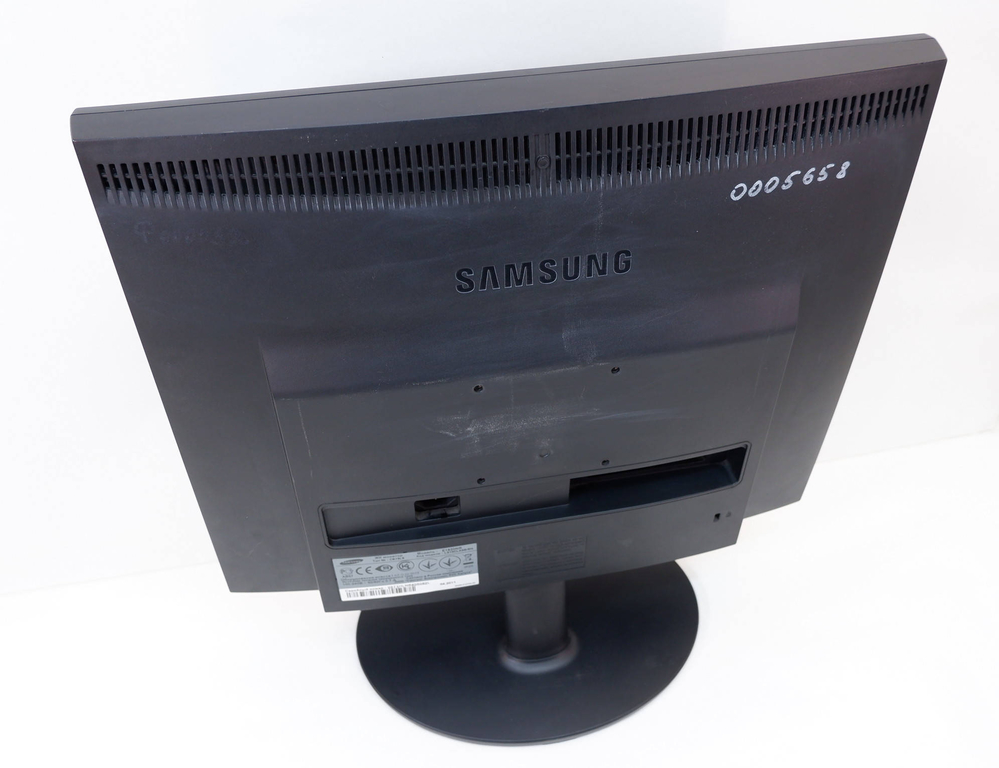 ЖК-монитор 19" Samsung SyncMaster E1920NR - Pic n 291233