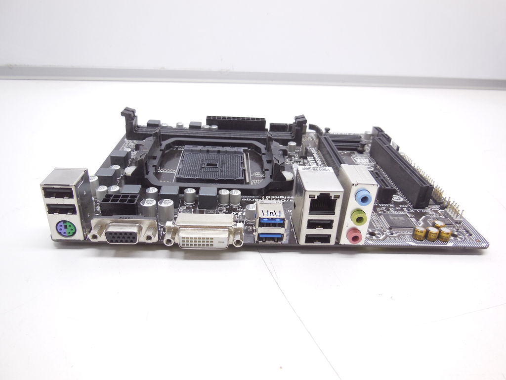 Материнская плата Socket FM2, FM2+ Gigabyte GA-F2A68HM-DS2 Рамка задних портов в комплекте - Pic n 310827