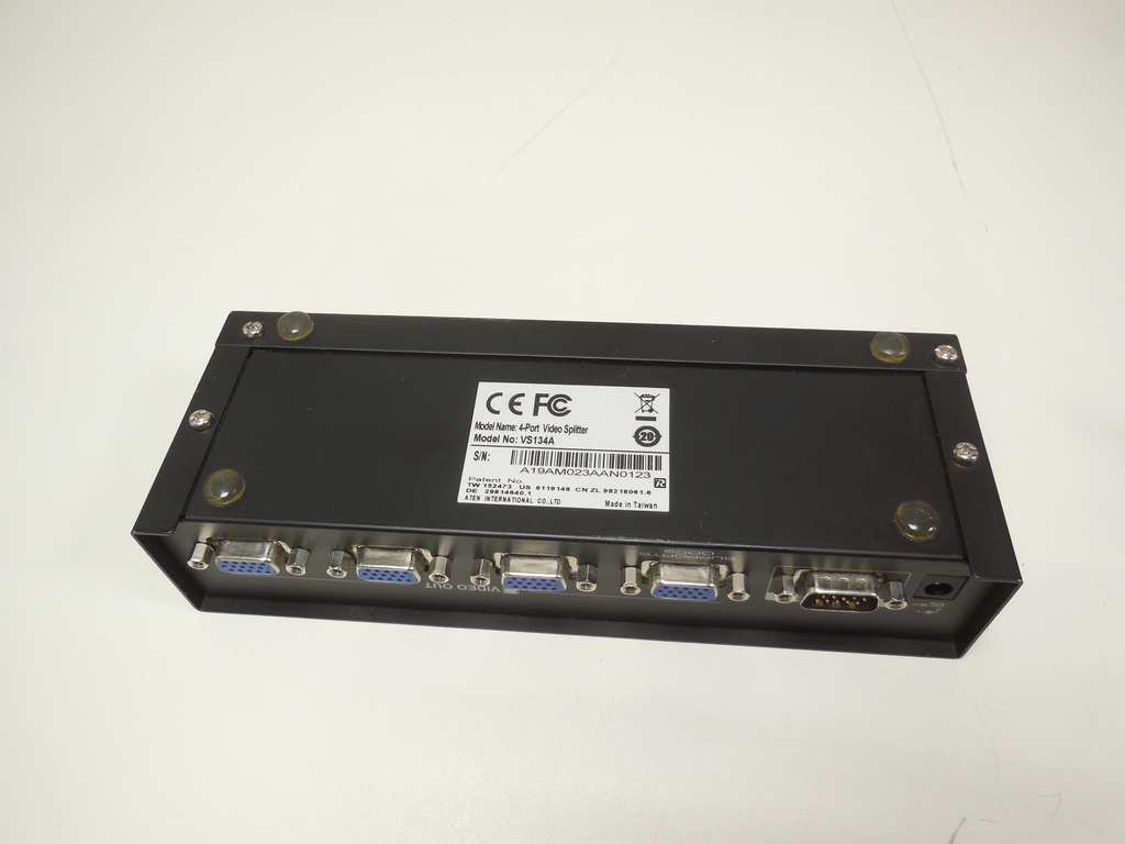 Видеосплиттер ATEN 4-Port Video Splitter (VS134A) 1 вход SVGA и 4 выхода видеосигнала - Pic n 310974
