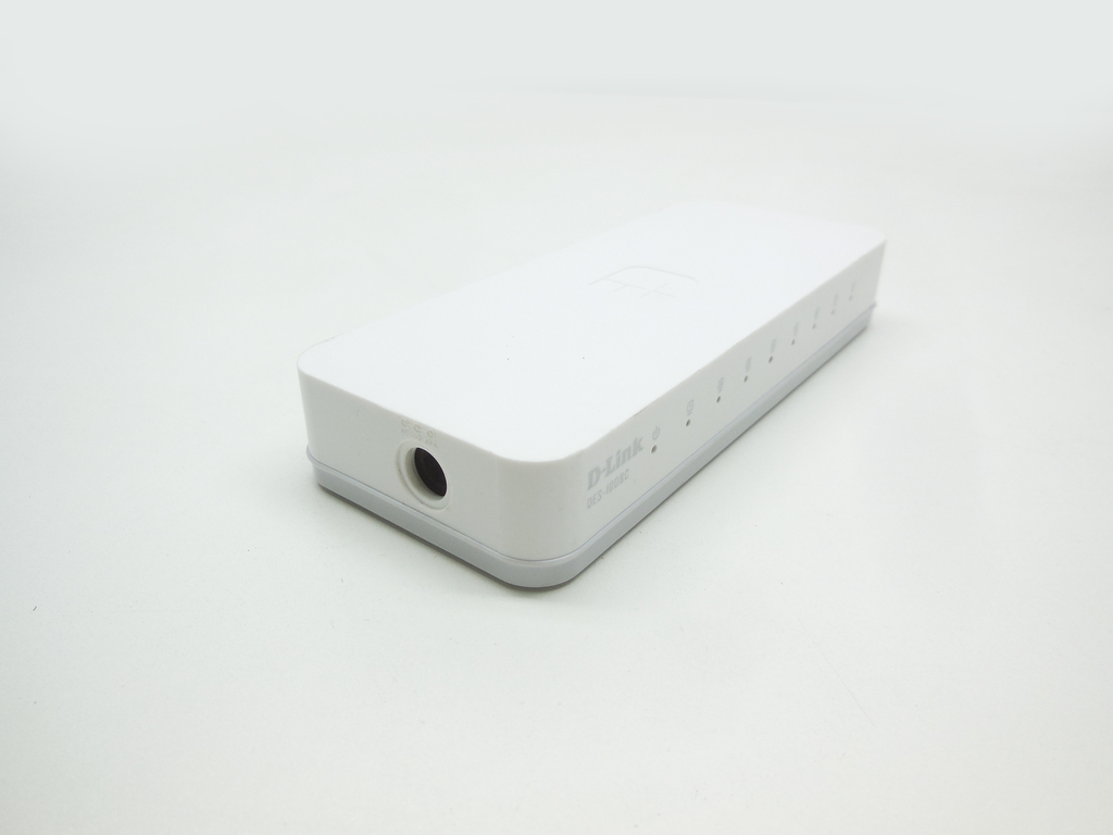 Неуправляемый коммутатор D-Link DES-1008C 8 портов 10/100 Мбит/сек - Pic n 311013