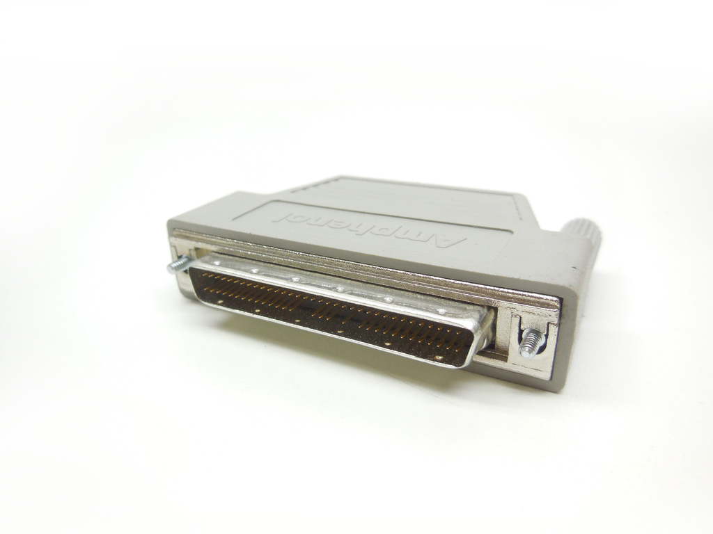 Терминатор Amphenol SCSI Single Ended 12-41768-02 967-AA P/N: 48126 0598 - Pic n 311024