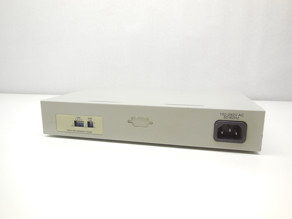 Коммутатор неуправляемый CNet CNSH-1600 Power Switch 16 Port, 100 Мбит/с - Pic n 311042