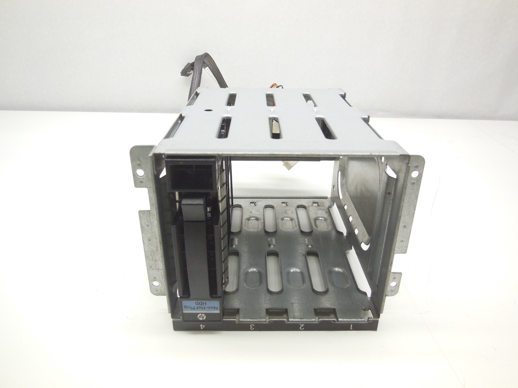 Корзина для жестких дисков HP 637214-001 от сервера HP ProLiant ML110 G7 P/N: 645592-002, 4N5J6-02 M Без 3-х салазок - Pic n 311047