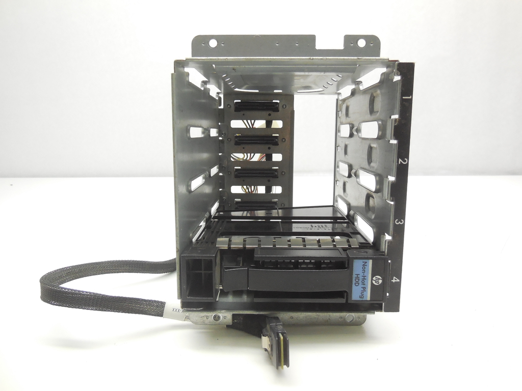 Корзина для жестких дисков HP 637214-001 от сервера HP ProLiant ML110 G7 P/N: 645592-002, 4N5J6-02 M Без 3-х салазок - Pic n 311047
