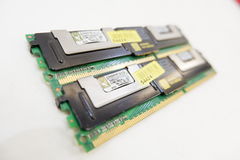 Серверная память Kingston FB-DIMM PC2 4200F 512MB - Pic n 281309