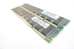 Серверная память IBM SDRAM 200PIN 512MB Kit 2x256