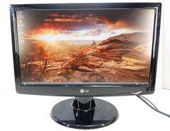 Монитор 18.5" LG Flatron W1943SE. Поцарапан.