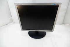 ЖК-монитор 19" Samsung SyncMaster E1920NR. Пя