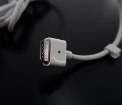 Блок питания Apple Magnetic A1172 85W, коннектор (magsafe 1), 2 напряжения: 18.5V 4.6A и 16.5V 3.65A. Для ноутбуков до 2012года - Pic n 253328