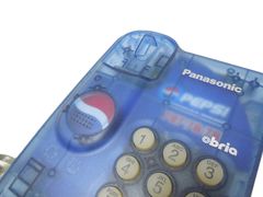 Проводной телефон PEPSI Panasonic KX-TS3MXF Особенности корпуса: Выполнен в стиле компании PEPSI, в прозрачном корпусе. - Pic n 310971